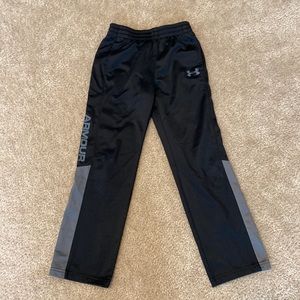 Black and Gray boys Under Armour pants size 7